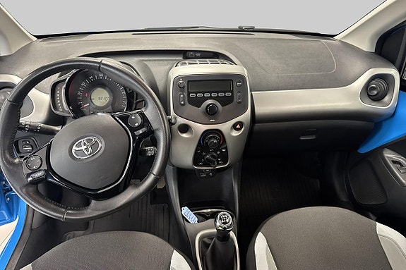 Toyota Aygo 7 of 20
