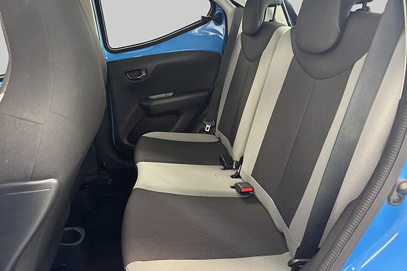 Toyota Aygo 14 of 20