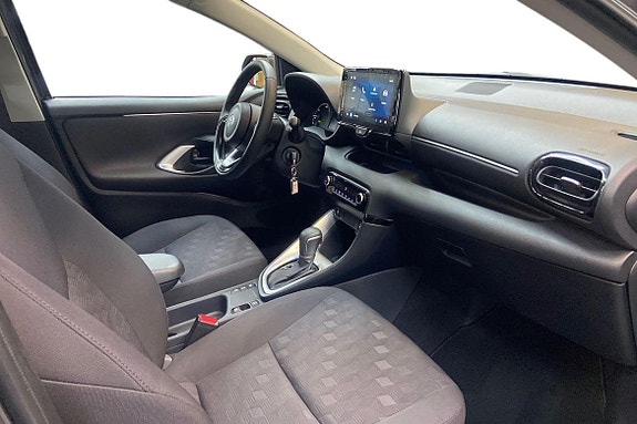 Toyota Yaris 7 of 21