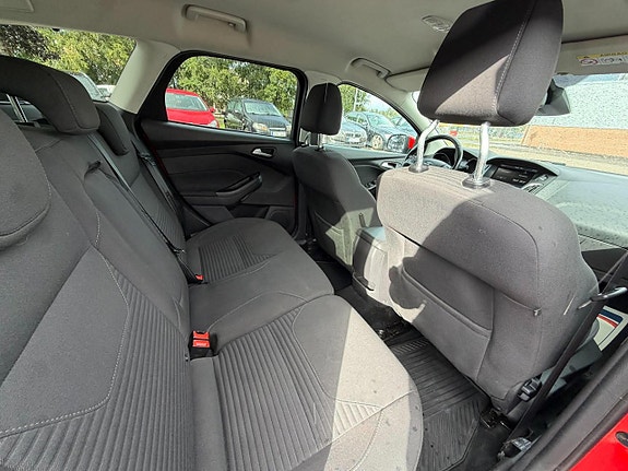 Ford Focus 12 of 20