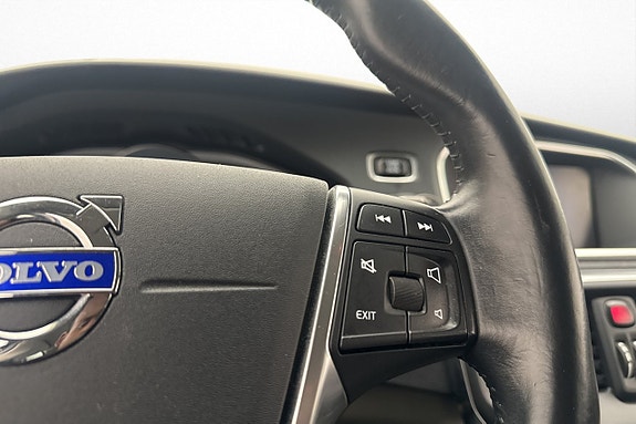 Volvo V40 Cross Country 11 of 20