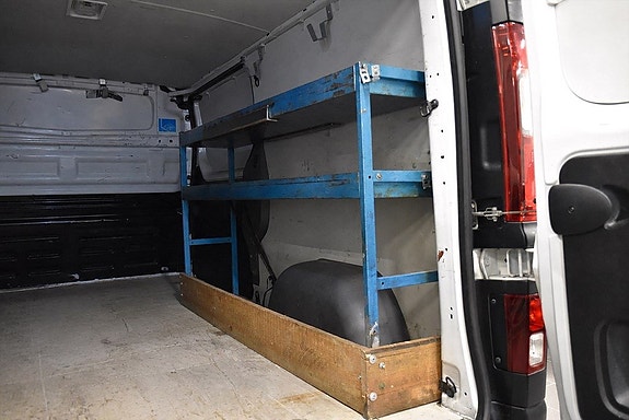 Renault Trafic 16 of 18