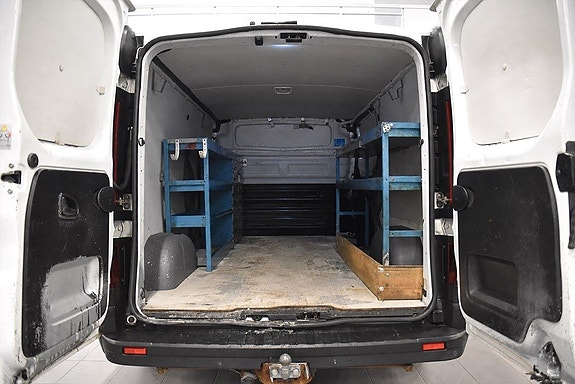 Renault Trafic 18 of 18