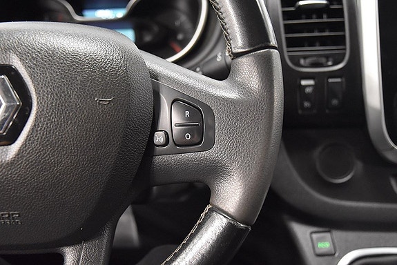 Renault Trafic 10 of 18