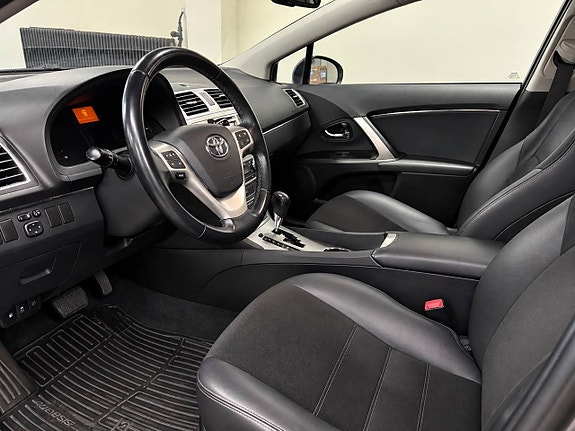 Toyota Avensis 5 of 6