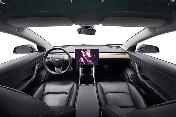 Tesla Model 3 18 of 30