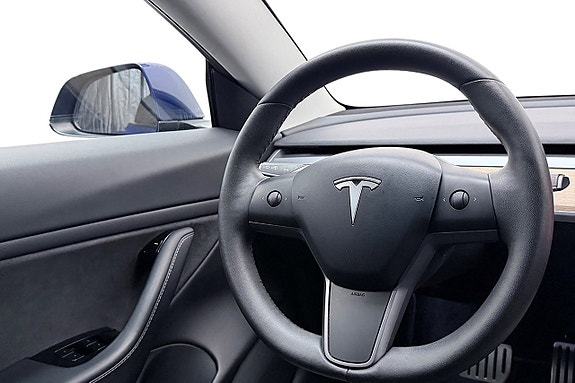 Tesla Model 3 19 of 30