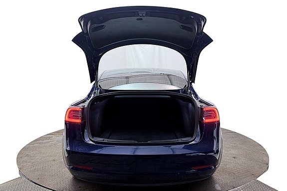 Tesla Model 3 8 of 30