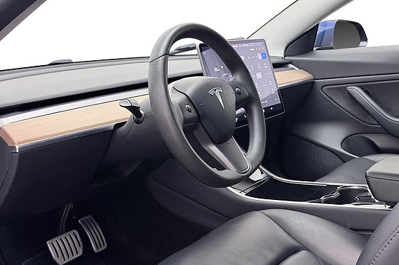 Tesla Model 3 14 of 30