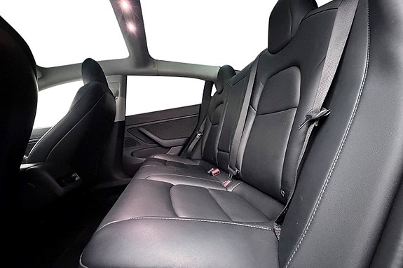 Tesla Model 3 16 of 30