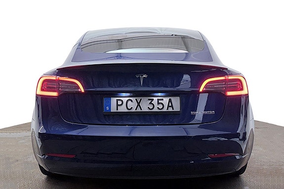 Tesla Model 3 7 of 30