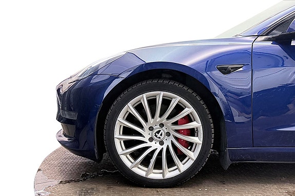 Tesla Model 3 11 of 30