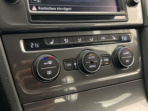 Volkswagen e-Golf VII 21 of 30