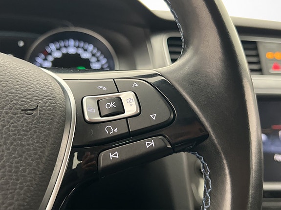 Volkswagen e-Golf VII 17 of 30