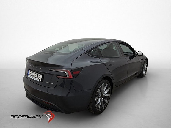 Tesla Model 3 9 of 30