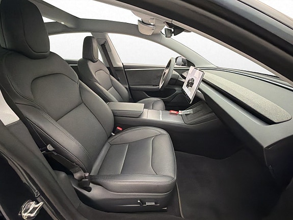 Tesla Model 3 25 of 30