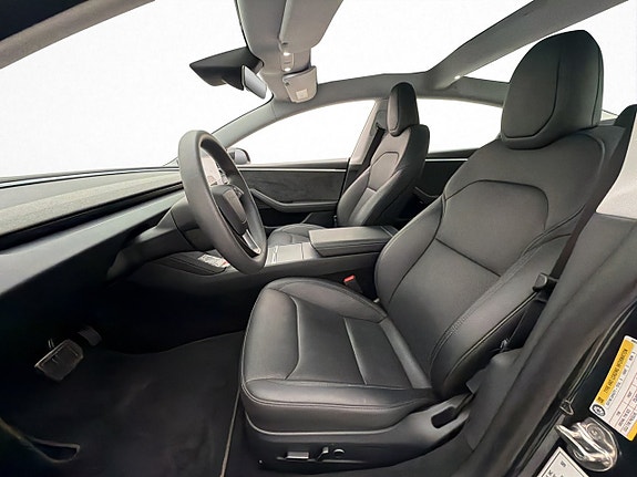 Tesla Model 3 11 of 30
