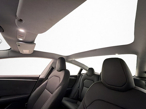 Tesla Model 3 12 of 30