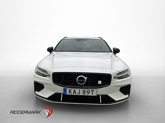 Volvo V60 2 of 30