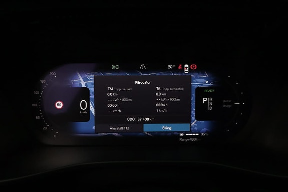 Volvo XC40 11 of 17