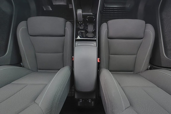 Volvo XC40 9 of 17