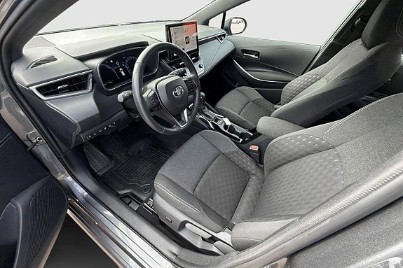 Toyota Corolla 8 of 16
