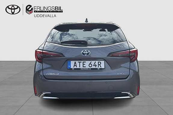 Toyota Corolla 5 of 16