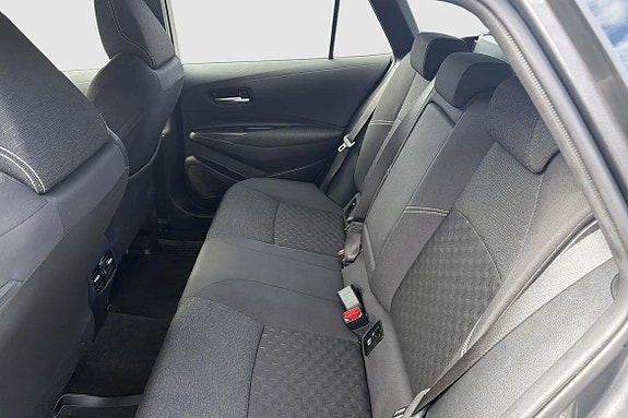 Toyota Corolla 9 of 16