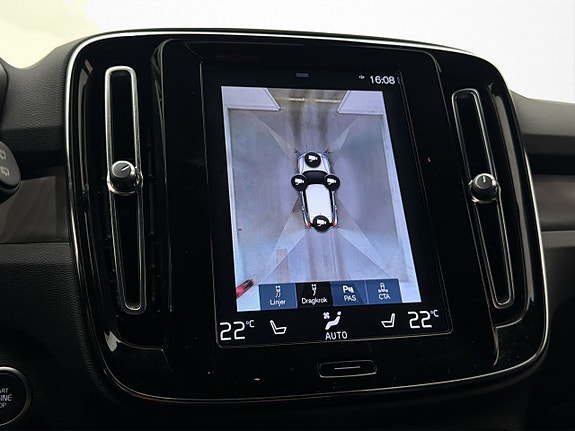 Volvo XC40 20 of 30
