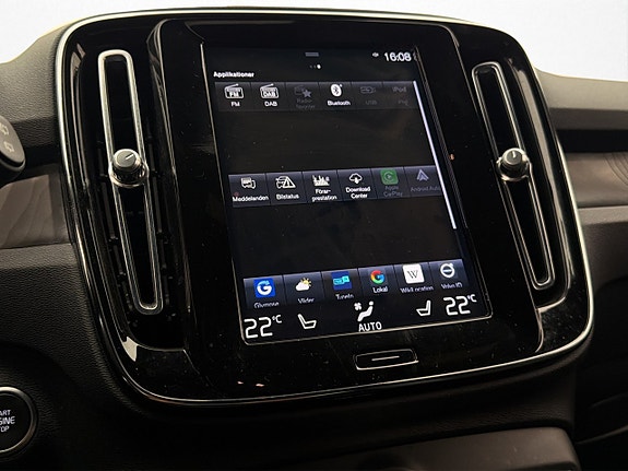 Volvo XC40 23 of 30