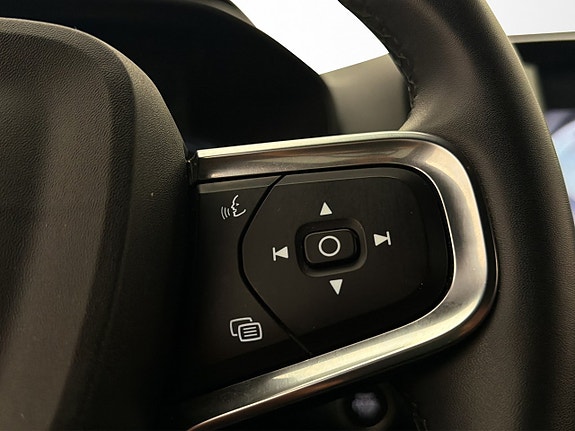 Volvo XC40 18 of 30