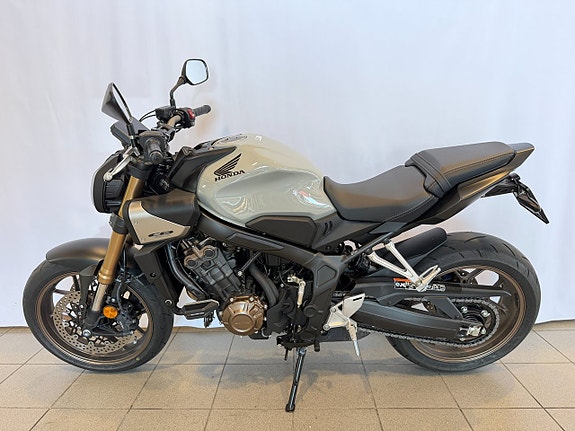 Honda CB650R E-Clutch #Lågmilad# 6 of 10