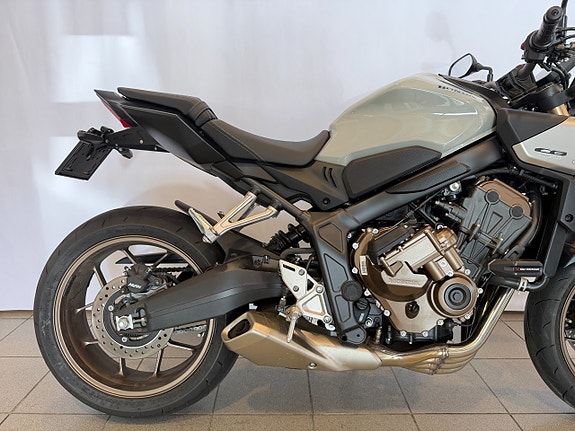 Honda CB650R E-Clutch #Lågmilad# 4 of 10