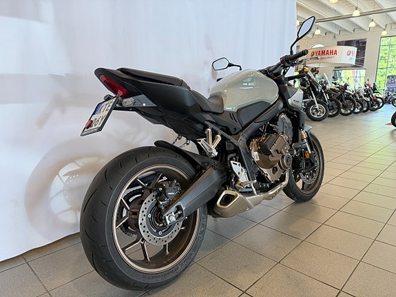 Honda CB650R E-Clutch #Lågmilad# 5 of 10