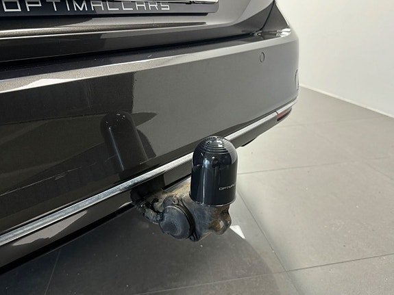 Volkswagen Passat 13 of 18