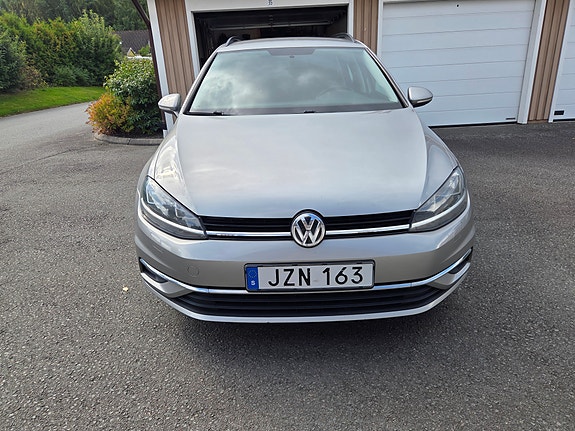 Volkswagen Golf VII 2 of 7