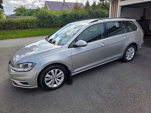 Volkswagen Golf VII 3 of 7