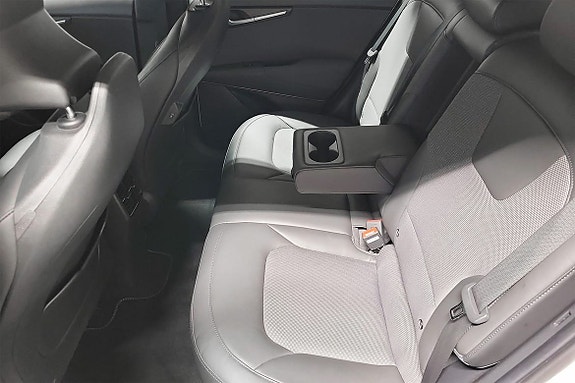 Kia Niro 7 of 13