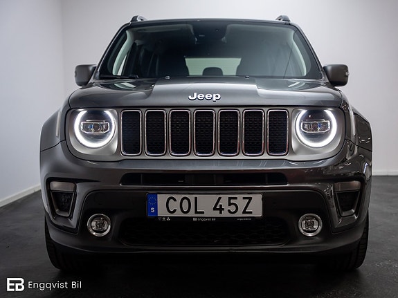 Jeep Renegade 2 of 30