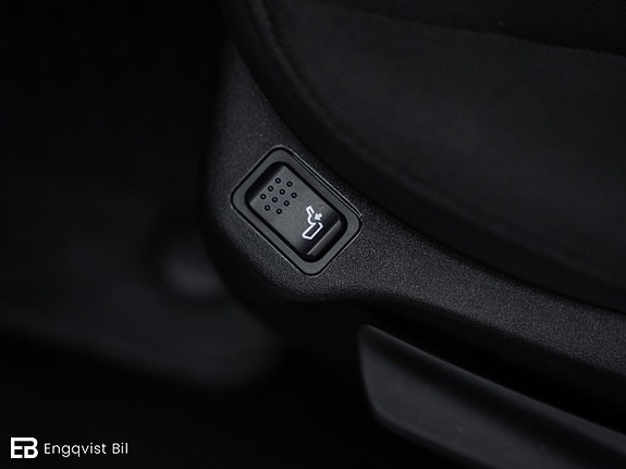 Jeep Renegade 26 of 30