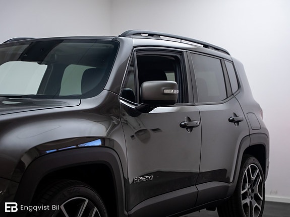 Jeep Renegade 4 of 30