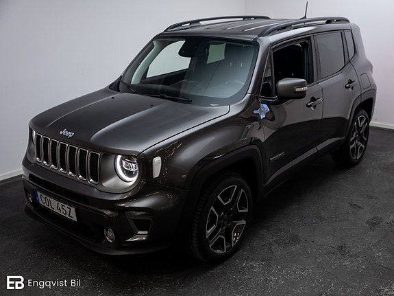 Jeep Renegade 8 of 30