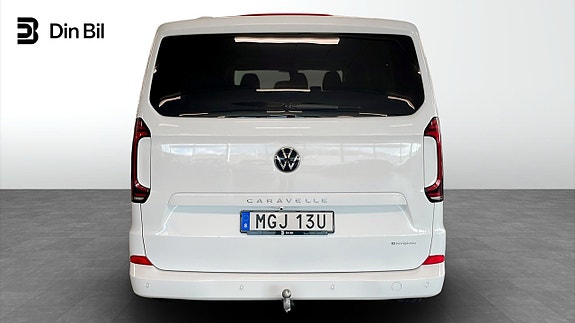 Volkswagen Caravelle 5 of 15