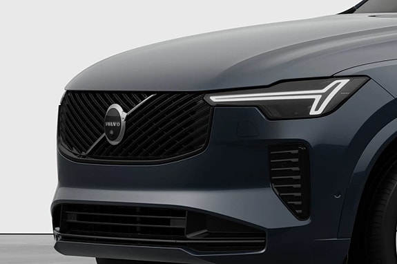 Volvo XC90 3 of 6