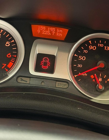 Renault Clio 15 of 18