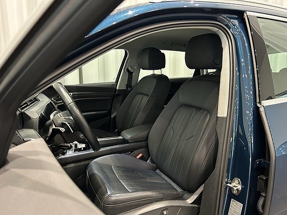 Audi e-tron 6 of 15