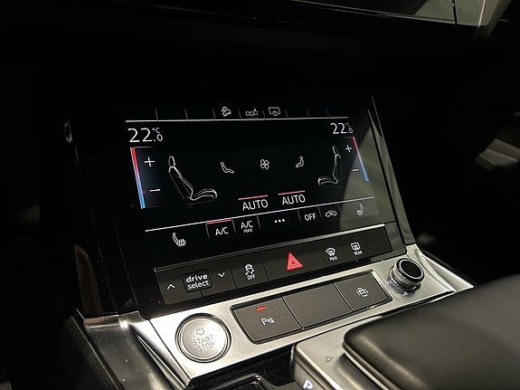 Audi e-tron 14 of 15