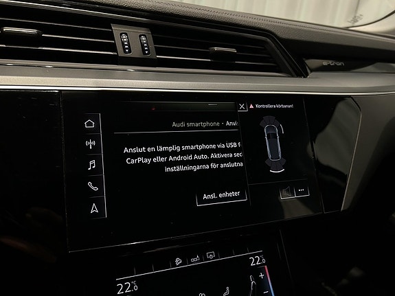 Audi e-tron 13 of 15