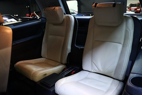 Volvo XC90 14 of 27
