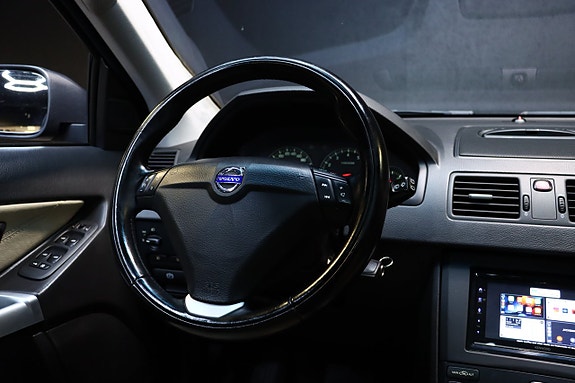 Volvo XC90 18 of 27